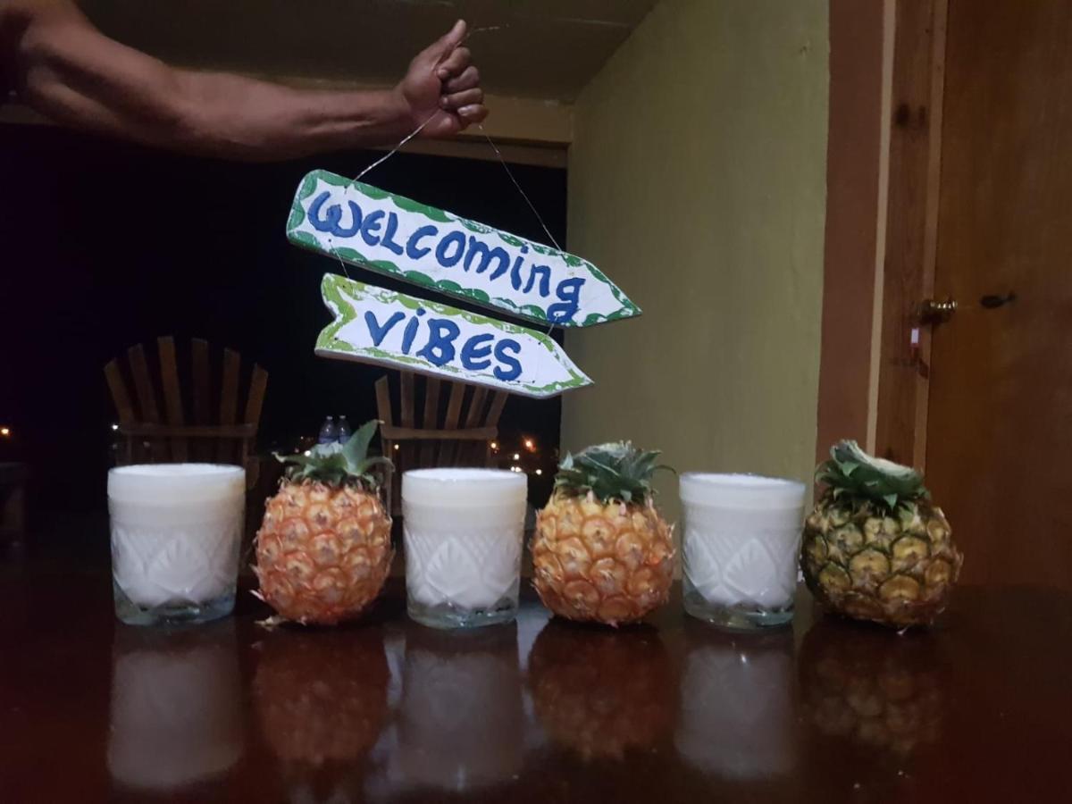 Welcoming Vibes Hotel Treasure Beach Eksteriør billede